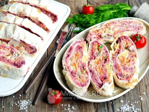 Фото готового блюда: «Сельдь под шубой» в лаваше