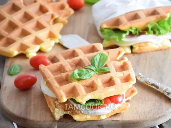 Фото блюда: Закусочные сэндвичи на вафлях (ребенку в школу)