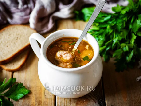 Фото готового блюда: Суп с фрикадельками в мультиварке Редмонд