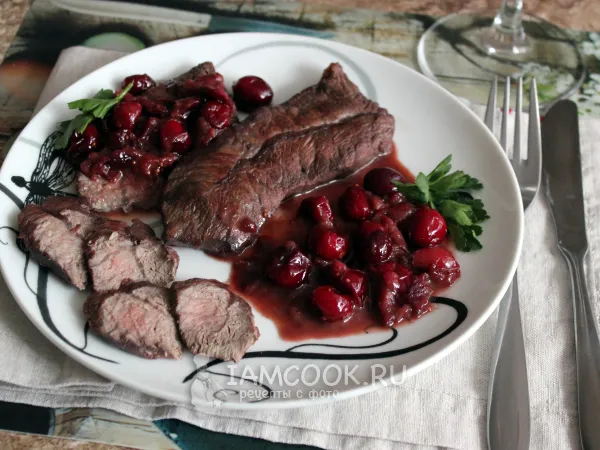 Фото готового блюда: Говядина в клюквенном соусе