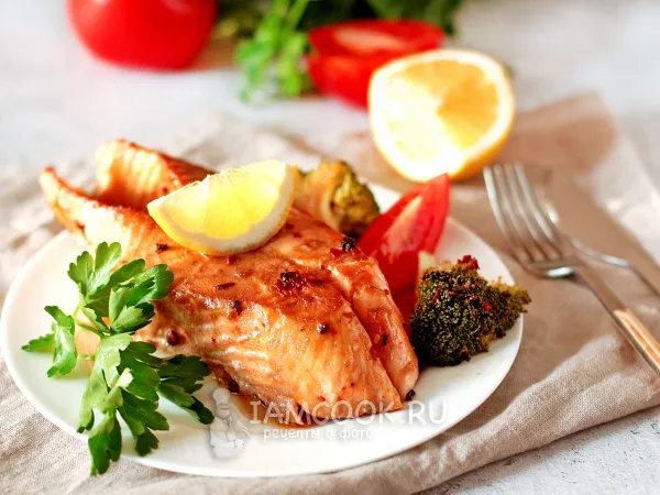 Фото блюда: Стейки форели в медово-соевом маринаде в духовке