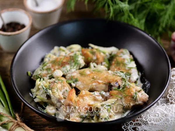 Фото блюда: Куриные крылышки в сливочном соусе на сковороде