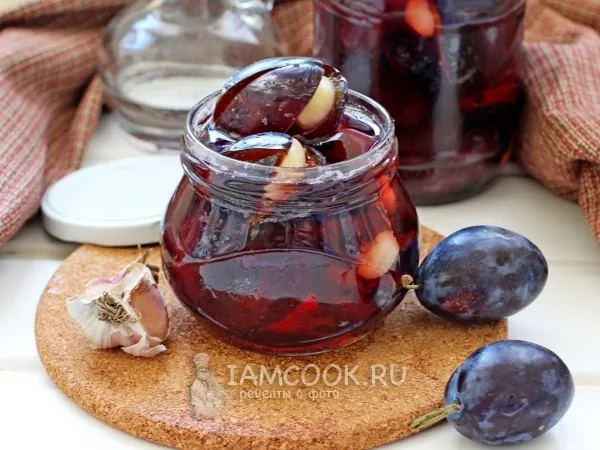 Фото блюда: Слива с чесноком на зиму