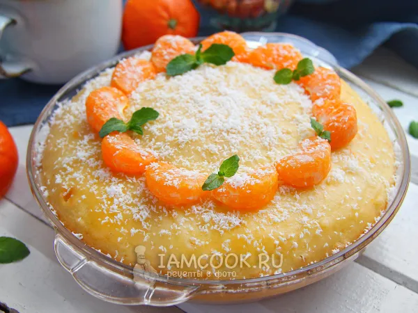 Фото готового блюда: Заливной пирог с мандаринами