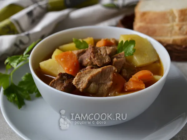 Фото блюда: Жаркое из говядины с картошкой в мультиварке