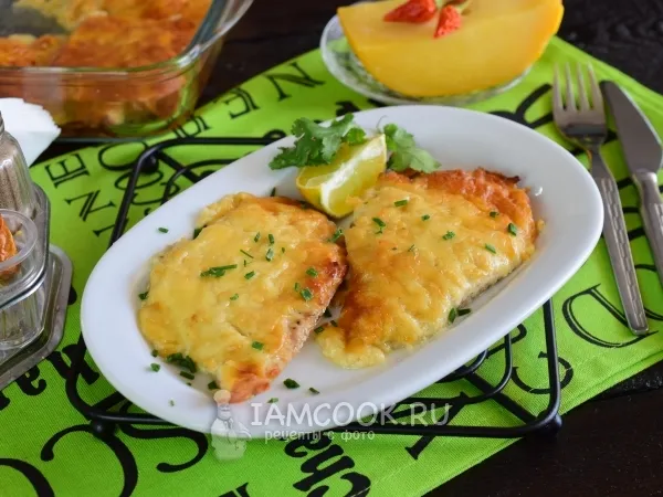 Фото готового блюда: Отбивные из индейки в духовке