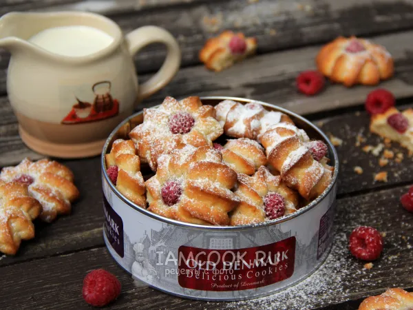 Фото готового блюда: Творожное печенье с малиной