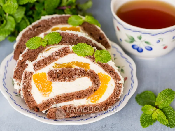 Фото готового блюда: Бисквитный рулет на кефире