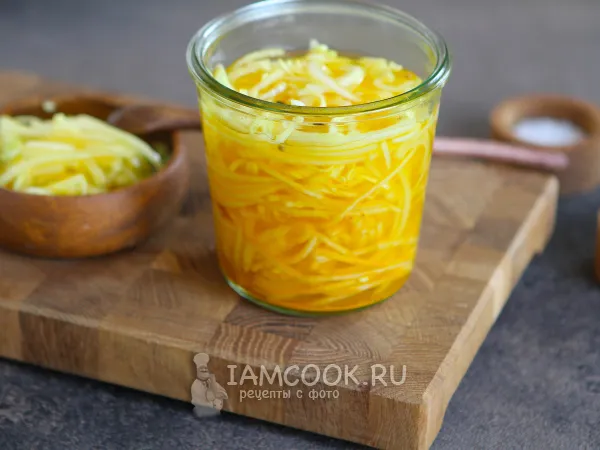 Фото блюда: Маринованный лук с куркумой