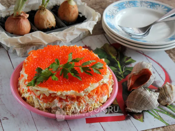 Фото блюда: Салат с печенью трески и красной икрой