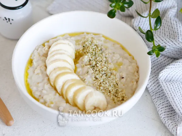 Фото блюда: Постная овсяная каша с бананом