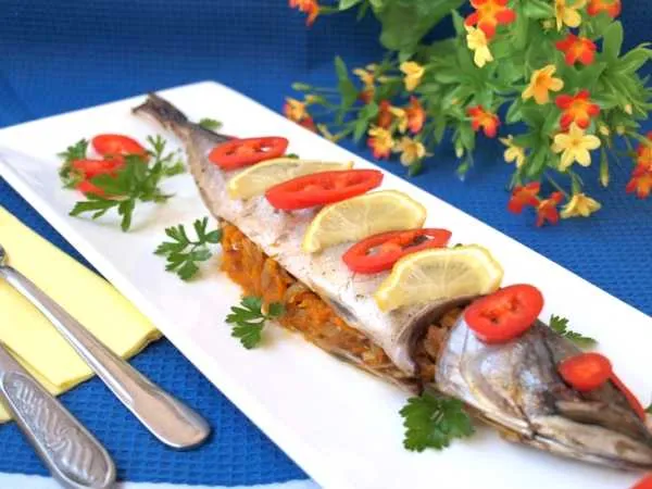 Фото блюда: Скумбрия запечённая с луком и морковью