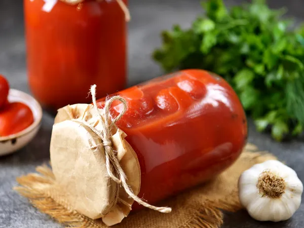 Фото блюда: Маринованные помидоры в томатном соке на зиму