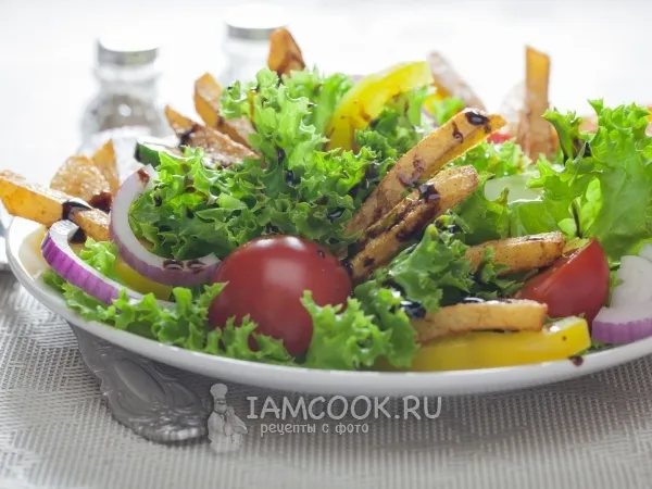 Фото блюда: Салат с жареной картошкой соломкой