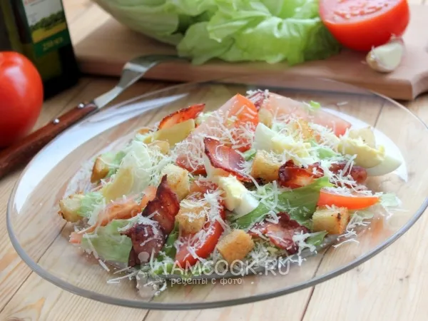 Фото блюда: Салат «Цезарь» с беконом