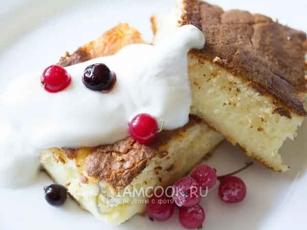 Фото готового блюда: Творожная запеканка на сметане с манкой