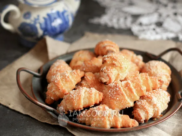 Фото готового блюда: Рогалики из творожного теста с сахаром