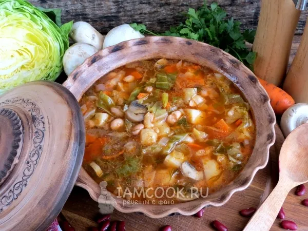 Фото готового блюда: Постные щи с фасолью