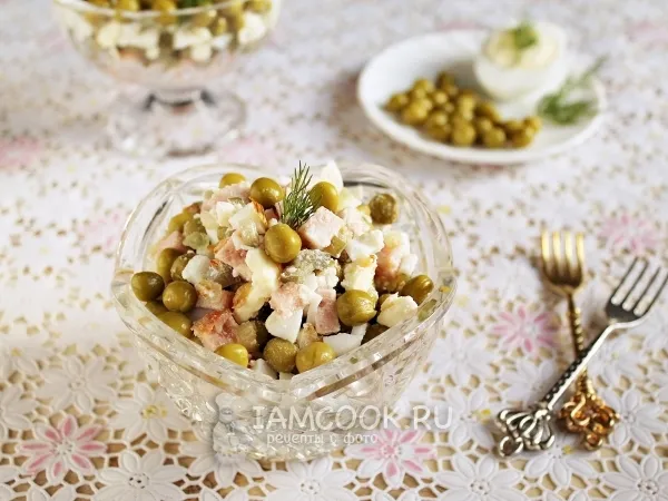 Фото блюда: Салат с горошком и яйцом