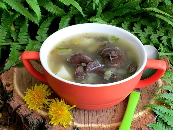 Фото блюда: Постный грибной суп из замороженных грибов