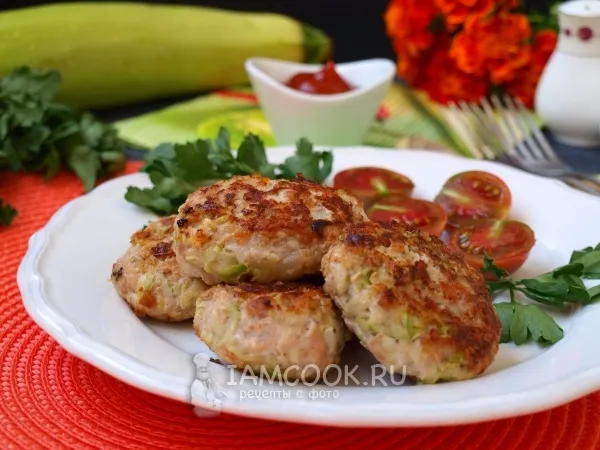 Фото блюда: Котлеты из индейки с кабачком