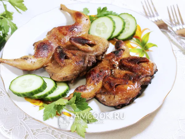 Фото готового блюда: Перепела с медом и вином