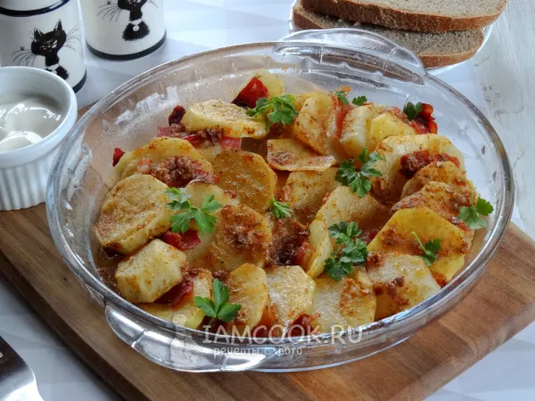 Фото готового блюда: Картошка с беконом в микроволновке