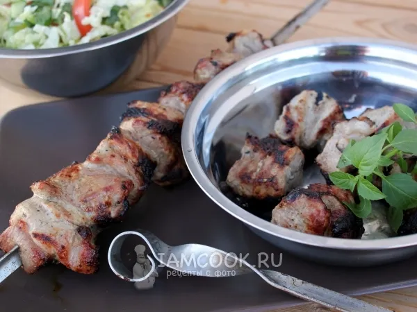 Фото готового блюда: Шашлык, маринованный с песто