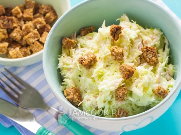 Фото блюда: Салат с белокочанной капустой, ветчиной и сухариками