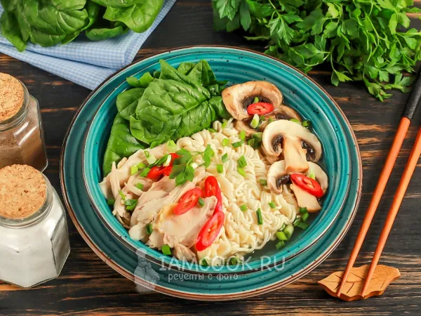 Фото готового блюда: Рамен с курицей