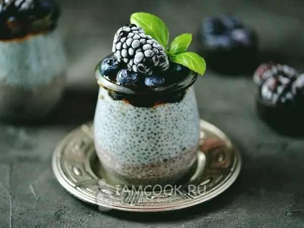 Фото блюда: Чиа пудинг с ежевикой и черникой