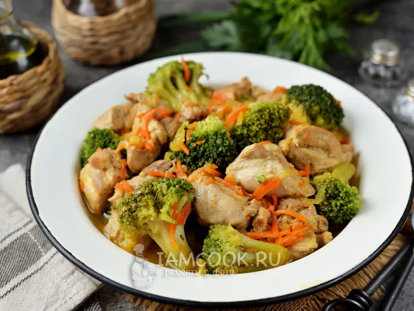 Фото блюда: Тушеная индейка с брокколи