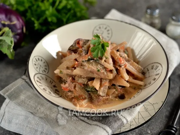 Фото блюда: Тушеная кольраби с баклажанами в сметанном соусе