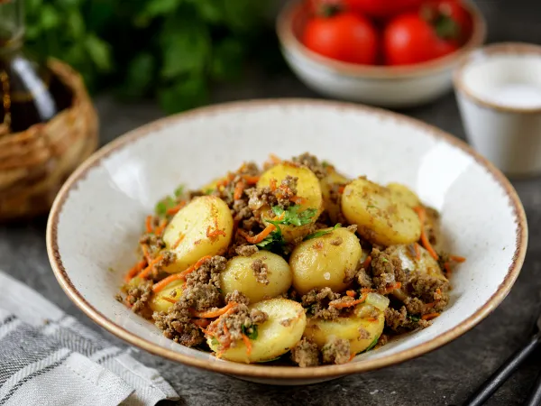 Фото готового блюда: Жареная картошка с ливерной колбасой