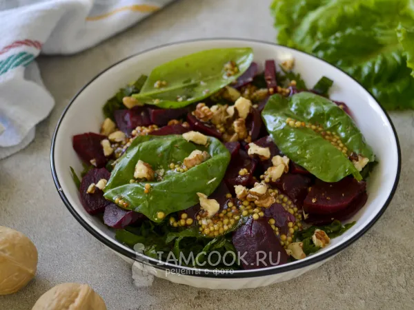 Фото блюда: Салат из свеклы и крапивы