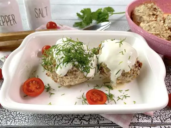 Фото готового блюда: Ежики с гречкой на сковороде