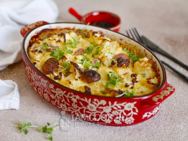 Фото блюда: Цветная капуста с сосисками в духовке