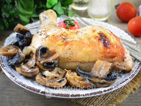Фото блюда: Курица с грибами в рукаве в духовке