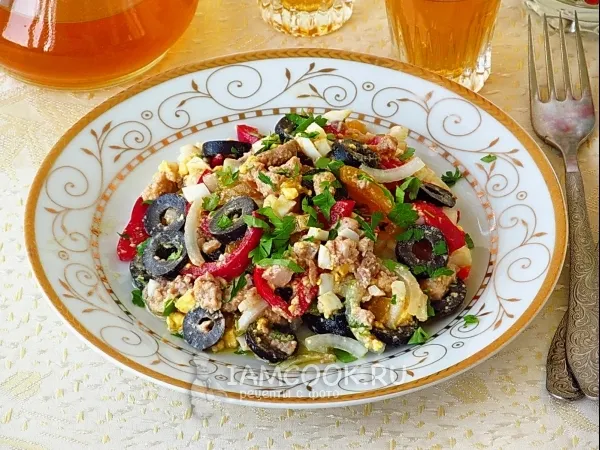 Фото готового блюда: Салат из печени трески с маринованным перцем