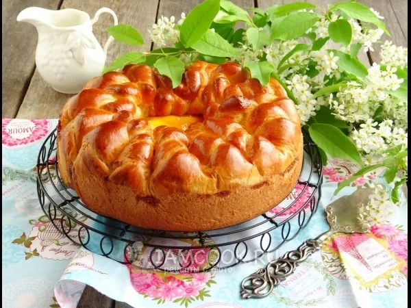 Фото готового блюда: Пирог со сливочным сыром и джемом