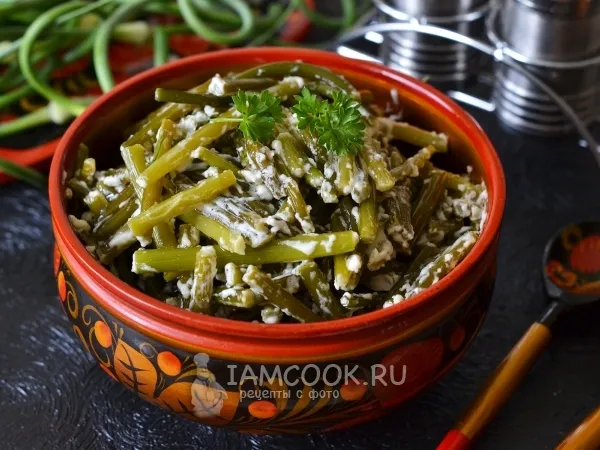 Фото готового блюда: Чесночные стрелки в сметане