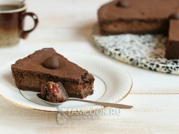 Фото готового блюда: Баскский пирог с вишней и заварным кремом