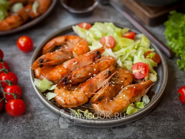 Фото блюда: Креветки в медово-соевом соусе с чесноком