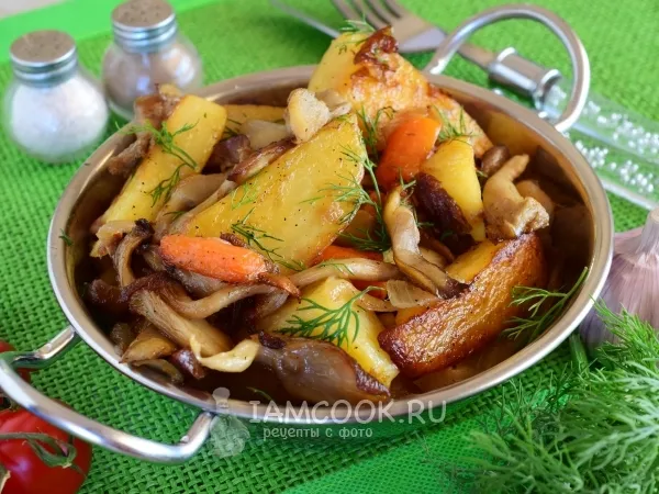 Фото блюда: Тушеная картошка с вешенками