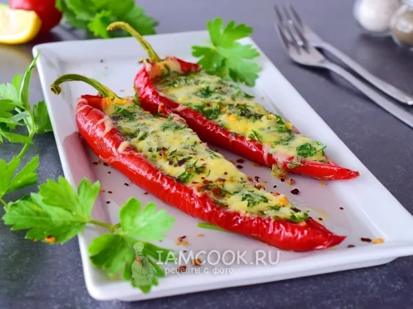 Фото готового блюда: Перец, фаршированный сыром