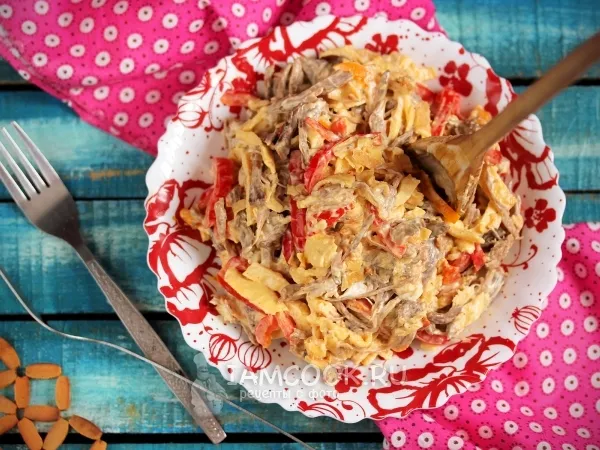 Фото готового блюда: Салат с курицей и перцем