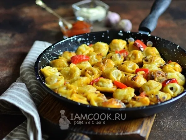 Фото блюда: Жареные пельмени с сыром