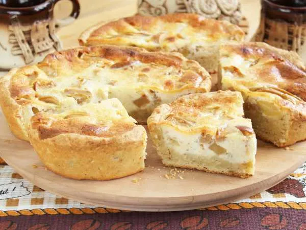 Фото готового блюда: Миндальный пирог с яблоками