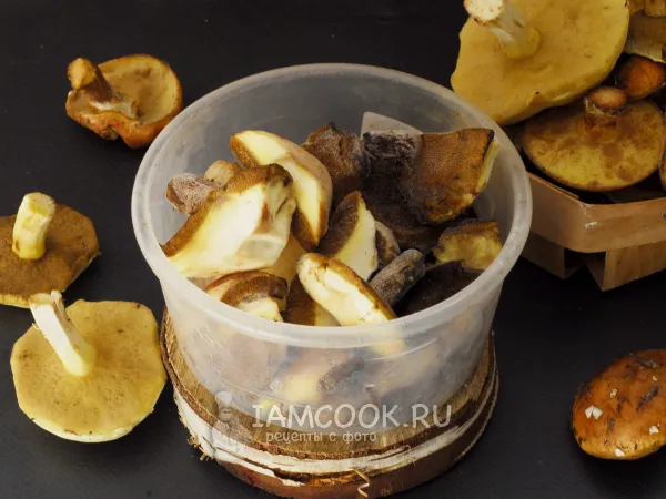 Фото блюда: Заморозка маслят на зиму