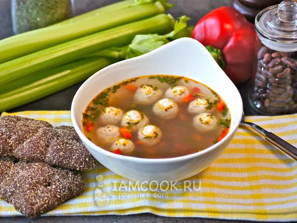 Фото блюда: Суп с фрикадельками и фасолью